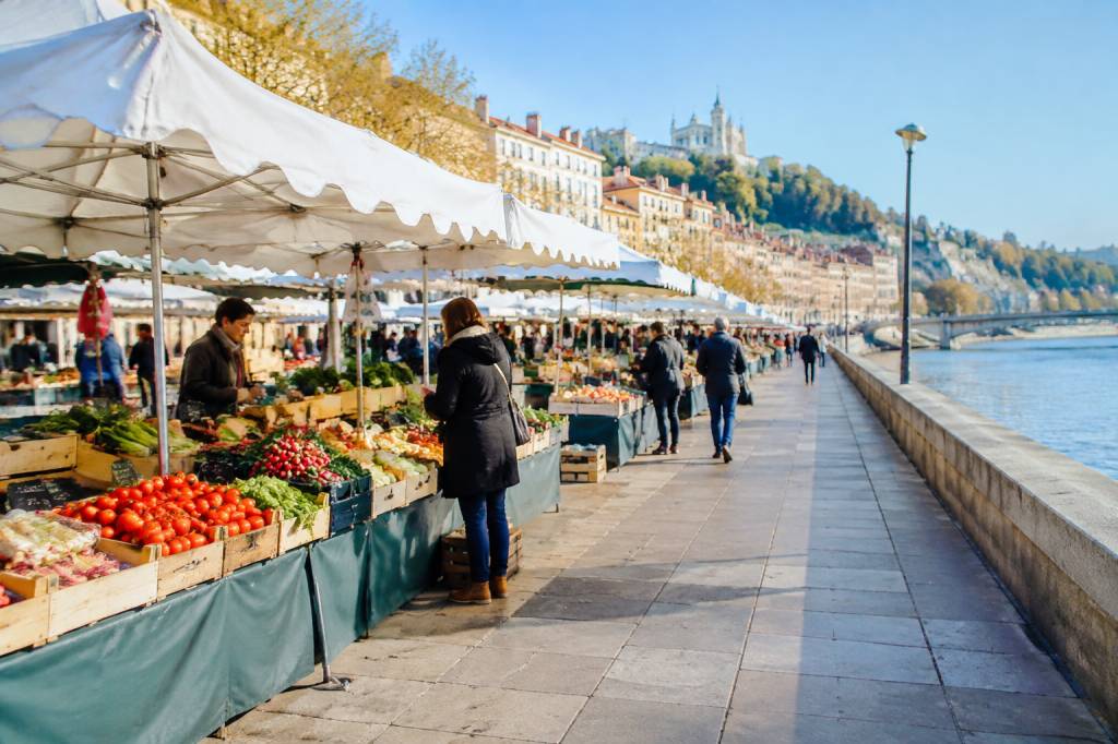 Marchés alimentaires de Lyon par jour : quai Saint-Antoine, Croix-Rousse, Presqu'île, lequel choisir selon le jour