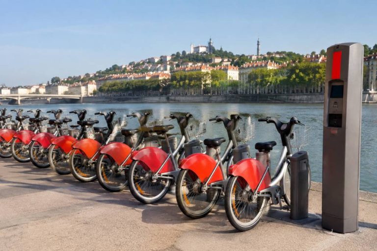 Vélo'v à Lyon : tarifs des abonnements 2026, stations et fonctionnement