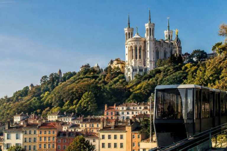 Basilique de Fourvière : horaires, accès à pied ou en funiculaire depuis le Vieux Lyon